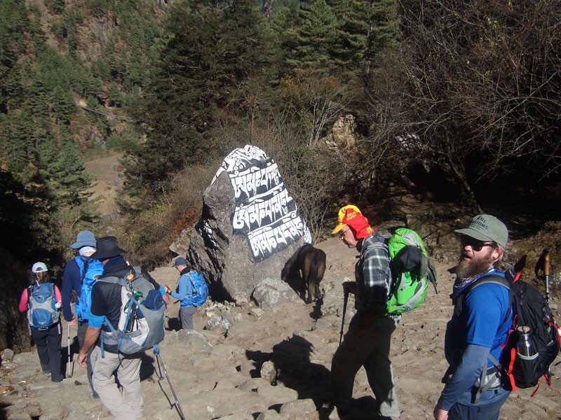 NSA group of trekkers heading toward to Everest base camp