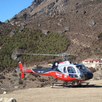 Helicopter Tour Everest, Landing at Syangboche Everest View