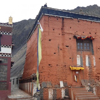 Lomangtang-Buddhist –monastery