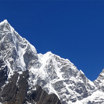 Peaceful Gokyo Lake